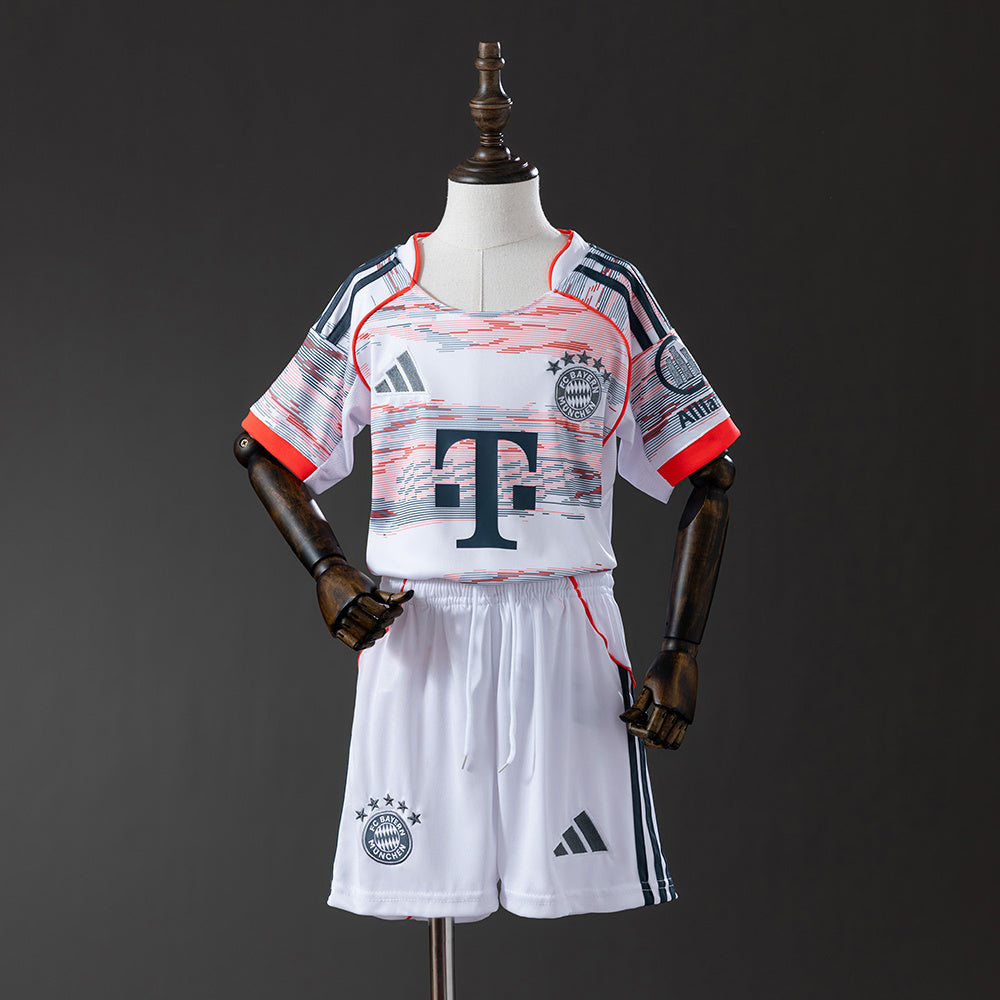 Bayern Monaco Trasferta 25/26 - Bambino (pantaloncini inclusi)