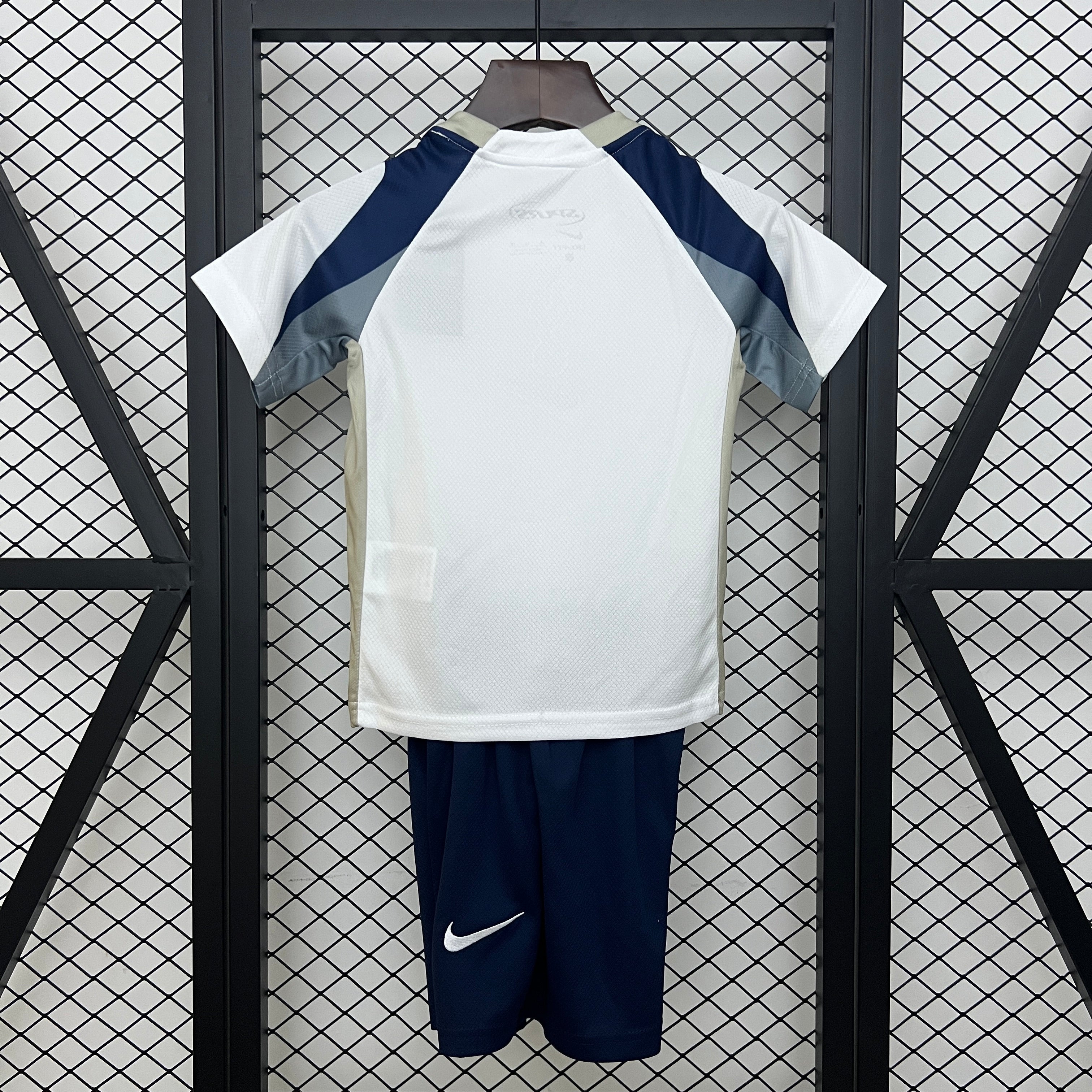 Tottenham Casa 25/26 - Bambino (pantaloncini inclusi)
