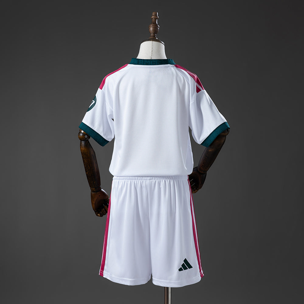 Real Madrid Casa 26/27 - Bambino (pantaloncini inclusi)